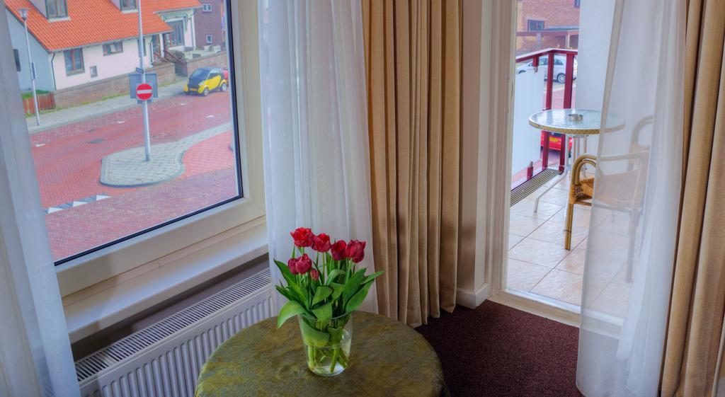 Pension & Spa De Watertoren Zandvoort Exterior photo